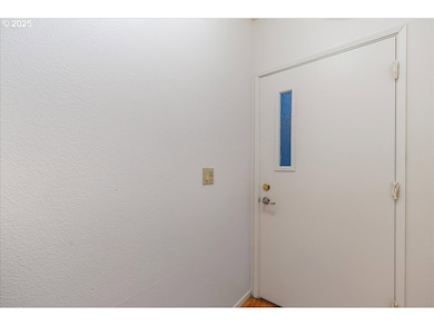 4451 Golden Ln, Lake Oswego, OR 97035 - photo 5