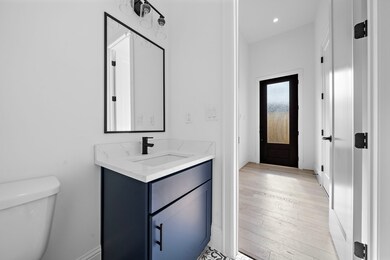 611 W 27th St, Houston, TX 77008 - photo 6