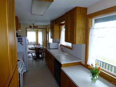 2125 SW 23rd St, Redmond, OR 97756 - photo 6