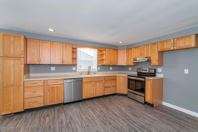 5700 E Manslick Rd, Louisville, KY 40219 - photo 7