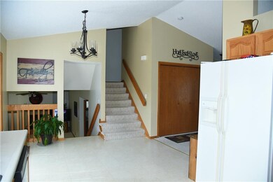 2934 Deerpath Ct, Des Moines, IA 50320 - photo 5