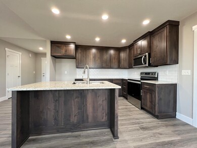 1749 E Chickamauga Dr, Republic, MO 65738 - photo 2