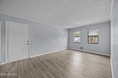 101 Ravenwood Dr unit C, Jacksonville, NC 28546 - photo 3