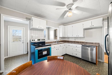 2143 Hillsboro Heights, Knoxville, TN 37920 - photo 7