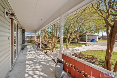 1100 Tiger Dr, Thibodaux, LA 70301 - photo 2