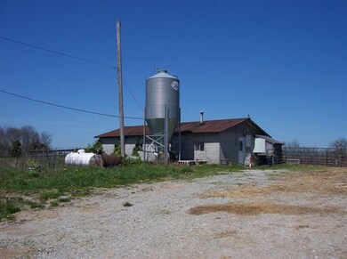 1012 Cole Rd, Harrodsburg, KY 40330 - photo 2
