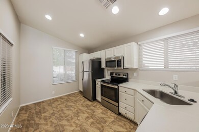 4139 W Bloomfield Rd, Phoenix, AZ 85029 - photo 6