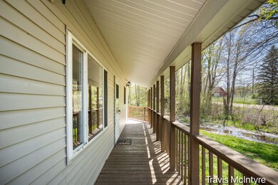 4-web-or-mls-14018 Locust-4
