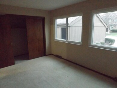 2049 Willow Glen Ln, Columbus, OH 43229 - photo 4