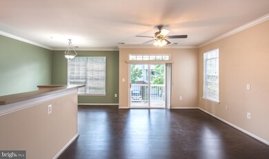 13056 Marcey Creek Rd, Herndon, VA 20171 - photo 4