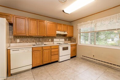 Eat in Kitchen