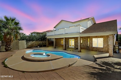 heated pool & hot tub