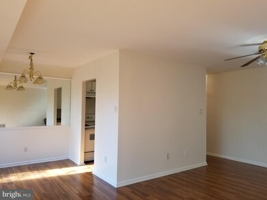 7583 Margate Ct unit 202, Manassas, VA 20109 - photo 4