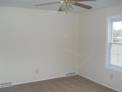 837 Cummington Rd, Columbus, OH 43213 - photo 4