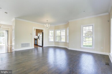 7105 Sandy Spring Rd, Laurel, MD 20707 - photo 5
