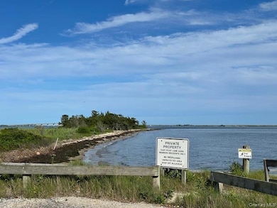 24 E Point Ln, Hampton Bays, NY 11946 - photo 4