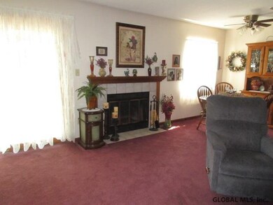 401 Cambridge Manor Dr, Schenectady, NY 12302 - photo 7