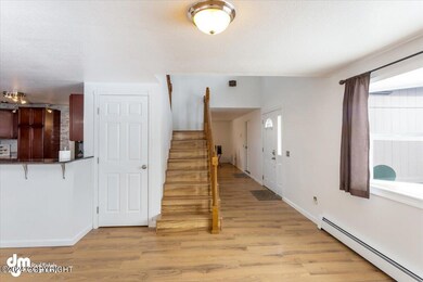 04-Front Sitting Room_IMG_7416