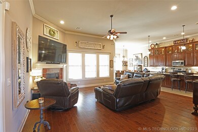 5507 Aspen, Bartlesville, OK 74006 - photo 2