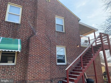 1253 Circle Dr, Halethorpe, MD 21227 - photo 4