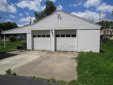 Extra Deep Garage