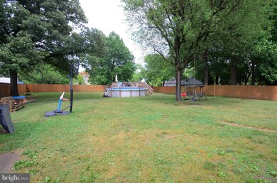 1204 Meadow View Rd, Pasadena, MD 21122 - photo 3