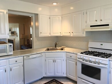 385 Lyman Batcheller Rd unit 6B, Hartford, VT 05001 - photo 3