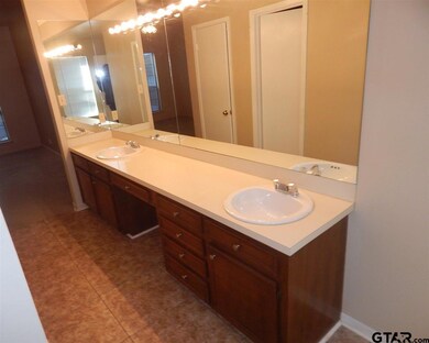 6016 Plantation Dr, Tyler, TX 75703 - photo 7