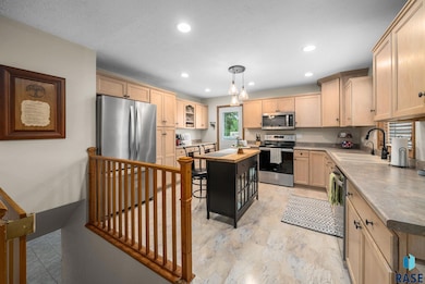 3108 E 15th St, Sioux Falls, SD 57103 - photo 4