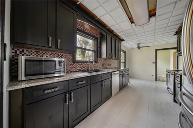 2917 Avenue G, Bay City, TX 77414 - photo 7