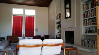 5 Living Rm Fireplace