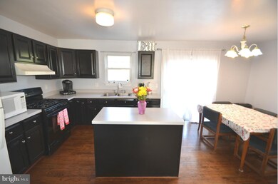 428 Blossom Ln, Frederick, MD 21701 - photo 5