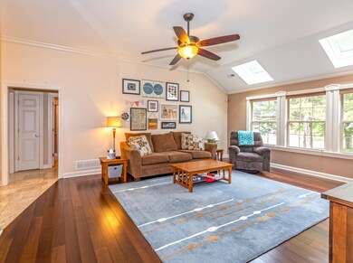 107 Kipling Way-19