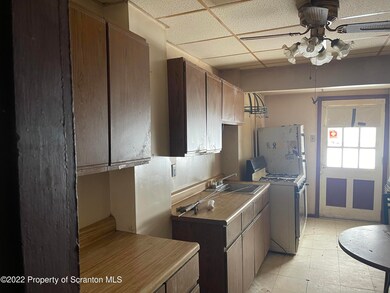 327 Spring St, Scranton, PA 18508 - photo 6