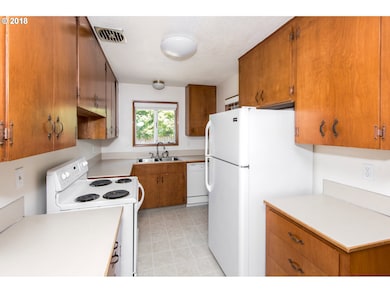 12795 SW Faircrest St, Portland, OR 97225 - photo 6