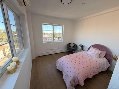 43-18 Robinson St unit 7C, Flushing, NY 11355 - photo 3