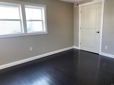 221 W 2nd St, Portland, IN 47371 - photo 6
