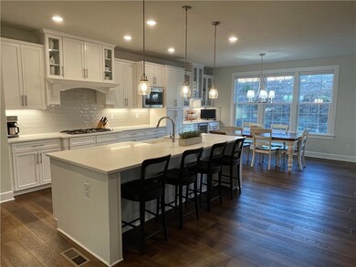 Huge island with seating!