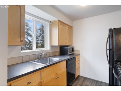 47 Eagle Crest Dr unit 15, Lake Oswego, OR 97035 - photo 4