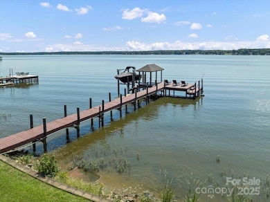 2429 Singleton Point, Liberty Hill, SC 29074 - photo 5