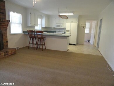 11066 Linderwood Dr, Mechanicsville, VA 23116 - photo 2