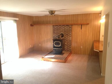 853 Comstock Dr, Shepherdstown, WV 25443 - photo 2