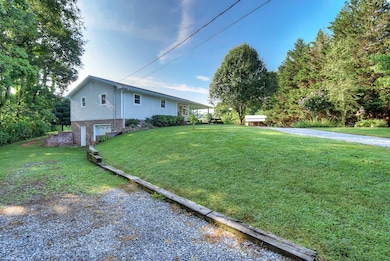 367 Toll Branch Rd, Johnson City, TN 37601 - photo 6