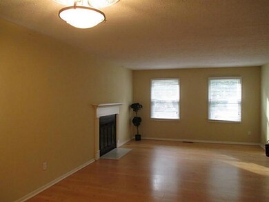 7610 Pickett Ln unit 10, Columbus, OH 43235 - photo 5