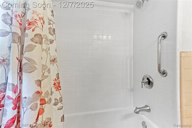 30140 Rush St, Garden City, MI 48135 - photo 6