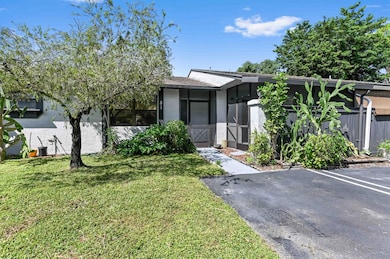 81 Westecunk Dr, Royal Palm Beach, FL 33411 - photo 4