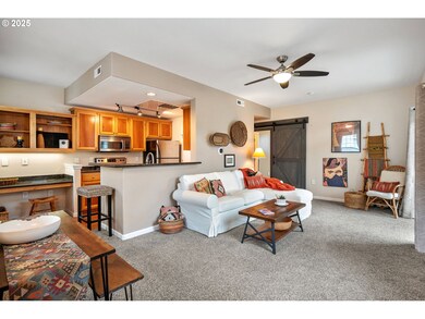 525 Springtree Ln, West Linn, OR 97068 - photo 3