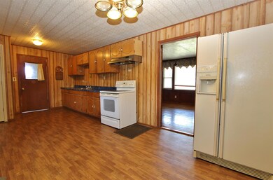 10195 Dixie Beeline Hwy, Guthrie, KY 42234 - photo 5