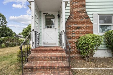 24 Martinack Ave, Peabody, MA 01960 - photo 3