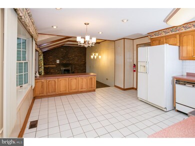 11 Strathmore Dr, Cherry Hill, NJ 08003 - photo 7